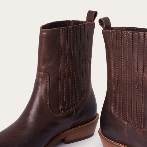 Rokev cowboy boots, waxed brown | Balagan Studio
