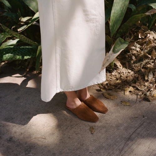 Bayit slides, caramel velvet | Balagan Studio