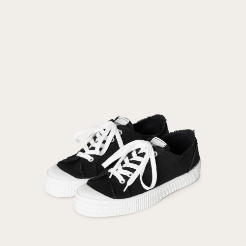 Novesta Star Master sneakersy damskie VEGAN, czarne na białym| Balagan Studio