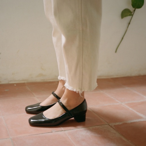 Dora Low Heels, glossy black OUTLET | Balagan Studio