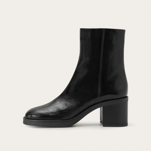 Teken Boots, glossy black | Balagan Studio