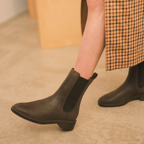 Arava Chelsea Boots, waxed bronze | Balagan Studio