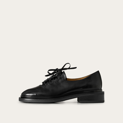 Niki półbuty, glossy black | Balagan Studio