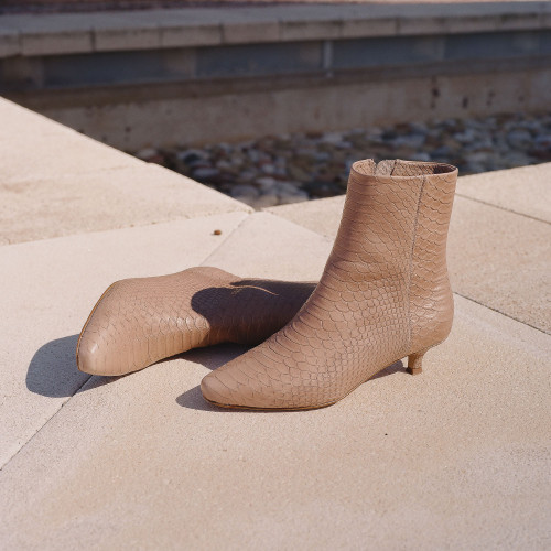 Vivian Boots, beige croco | Balagan Studio