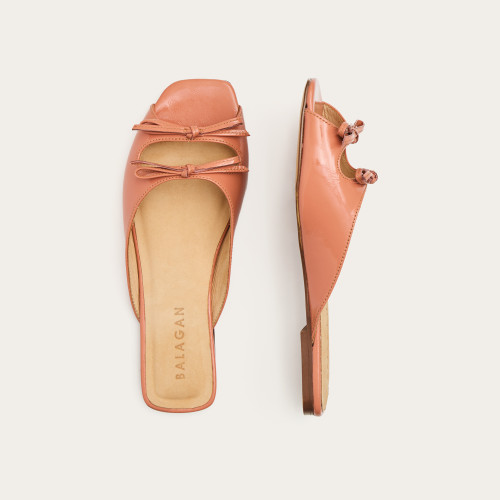 Trudy Slides, apricot gloss | Balagan Studio