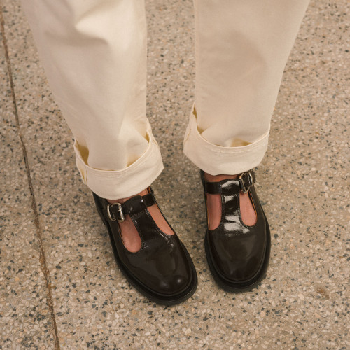 Kaia Flats, glossy brown | Balagan Studio