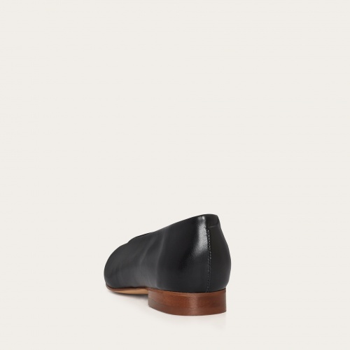 Kikar Ballerina, black | Balagan Studio