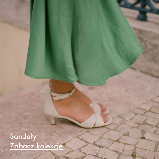   Discover  
 Sandals 